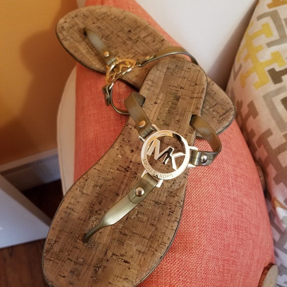Michael kors sandals - Picture 2 of 6